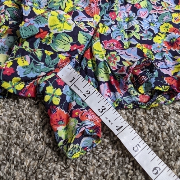 ✨3/$15 UO Kimchi Blue colorful floral romper 8 - Picture 9 of 11